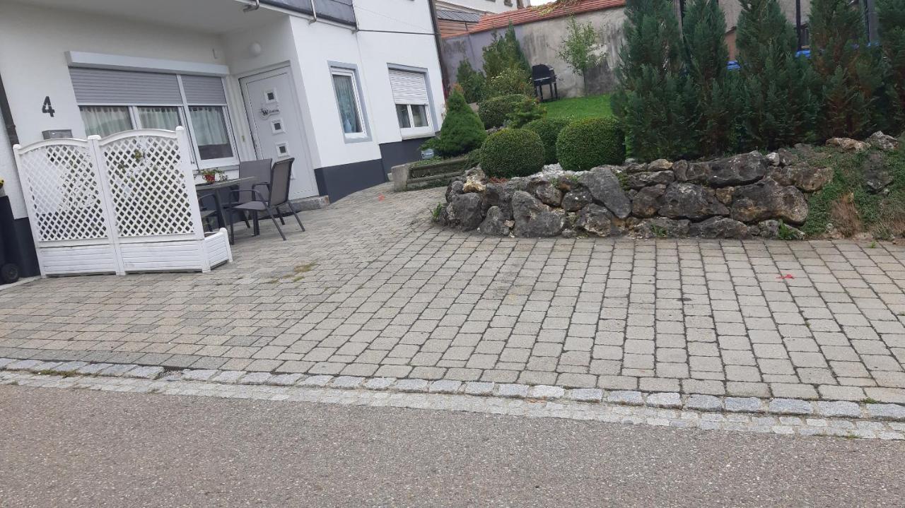 2 Zimmer Appartements In Heroldsatt Heroldstatt Exterior foto